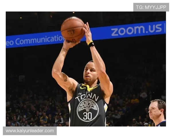 NBA鹈鹕比分激战全场走势解析球队表现与关键时刻回顾全面解读